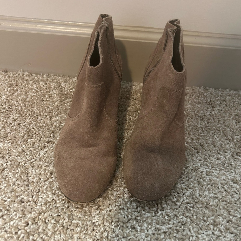 Steve Madden Brown Suede Ankle Booties
